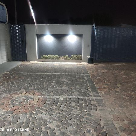 The Croc Guest House Springs  Exterior foto